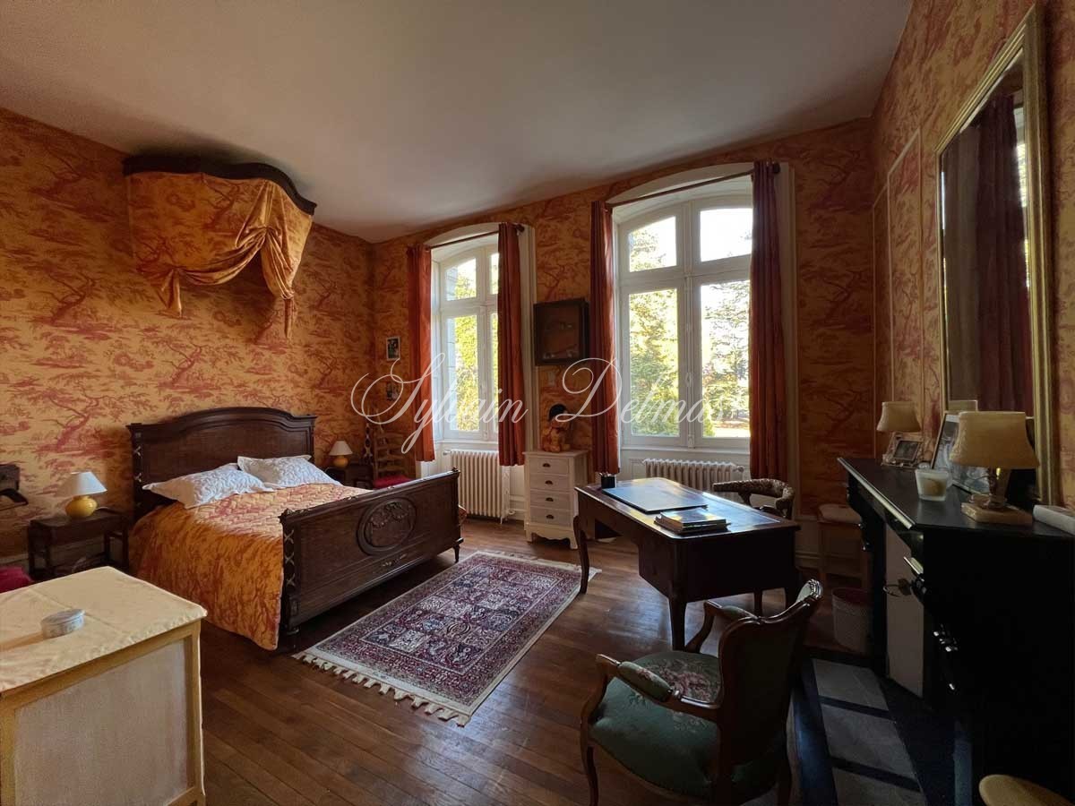 Château — Chateau avec complexe hôtelier et camping - 30min de Tours