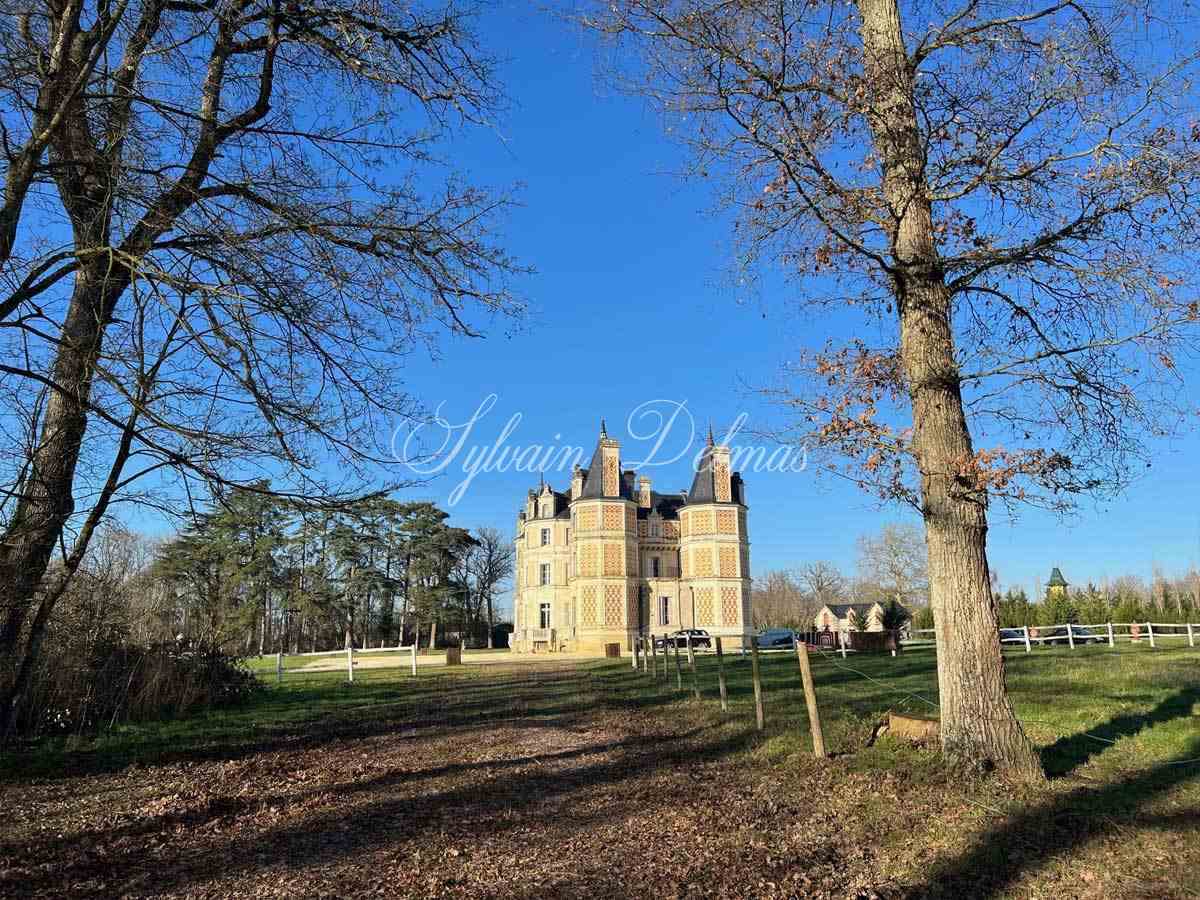 Château — Merveille du XIXe entièrement restauré