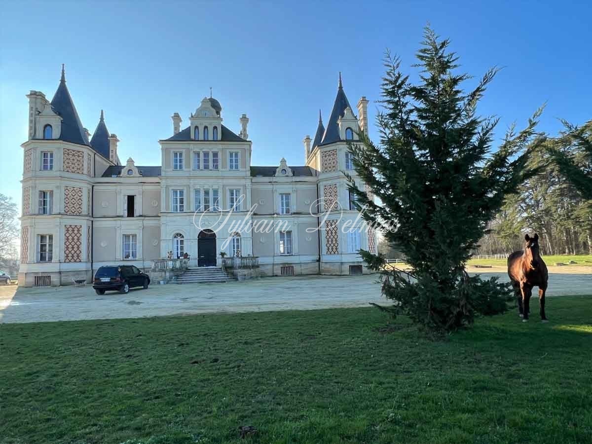 Château — Merveille du XIXe entièrement restauré