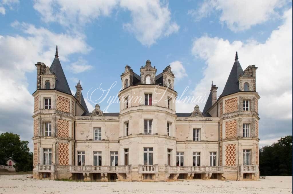 Château — Merveille du XIXe entièrement restauré