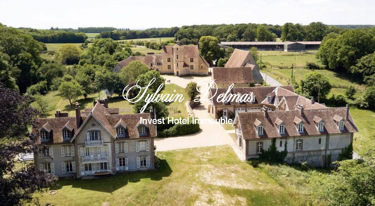 Château médiéval entièrement restauré