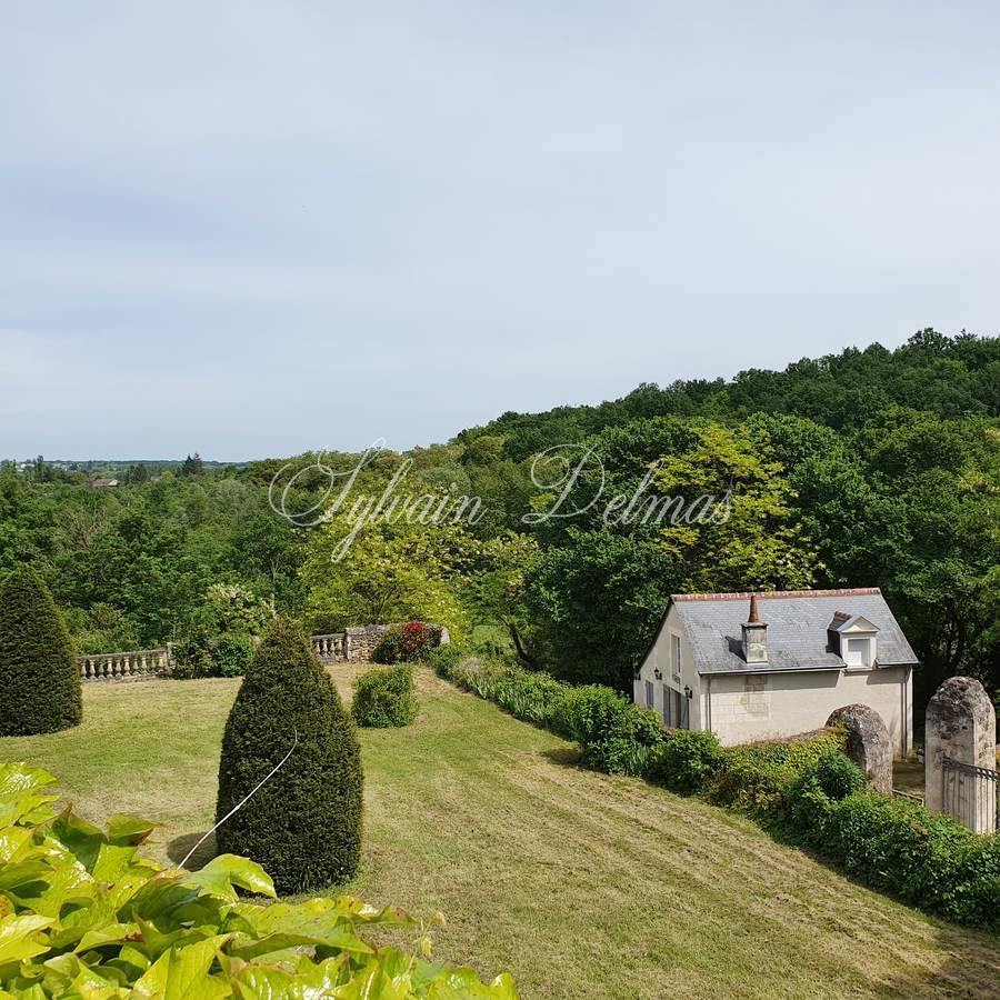 Château XVII et XIX° restauré en activité séminaires mariages