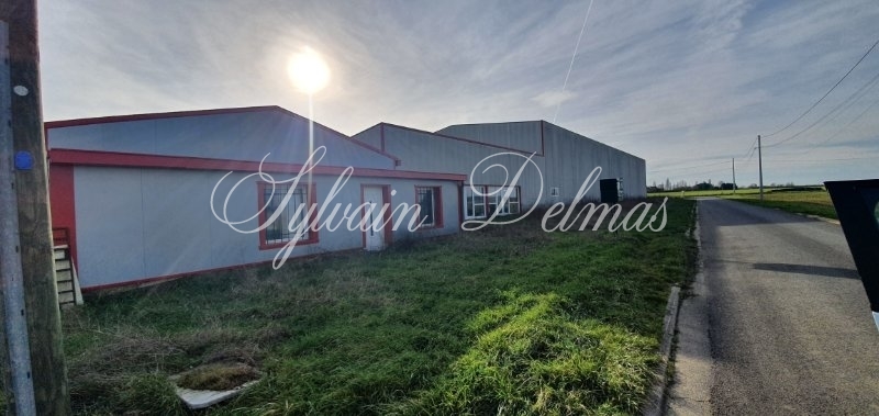 Ensemble immobilier locaux commerciaux
