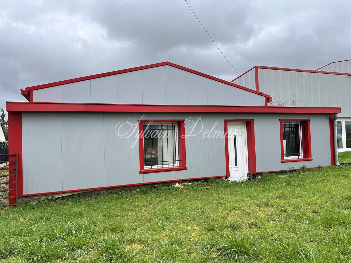 Ensemble immobilier locaux commerciaux