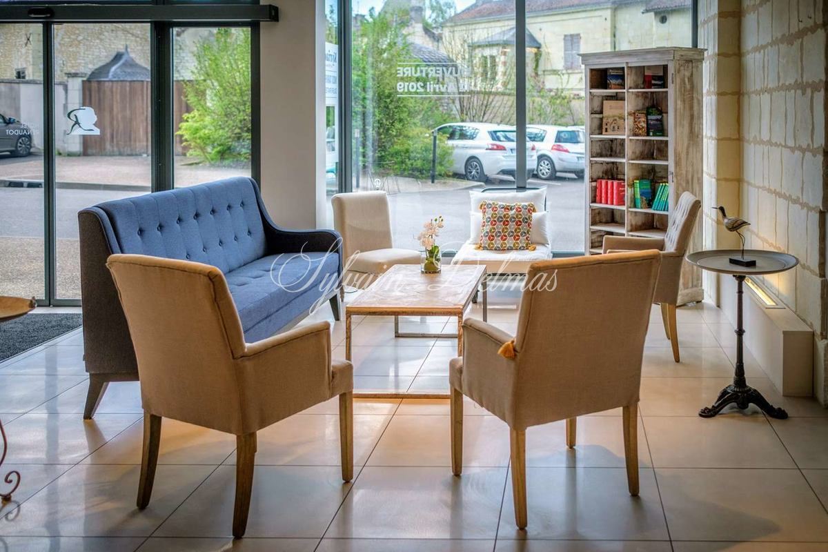Immeuble de prestige — IMMEUBLE DE RAPPORT