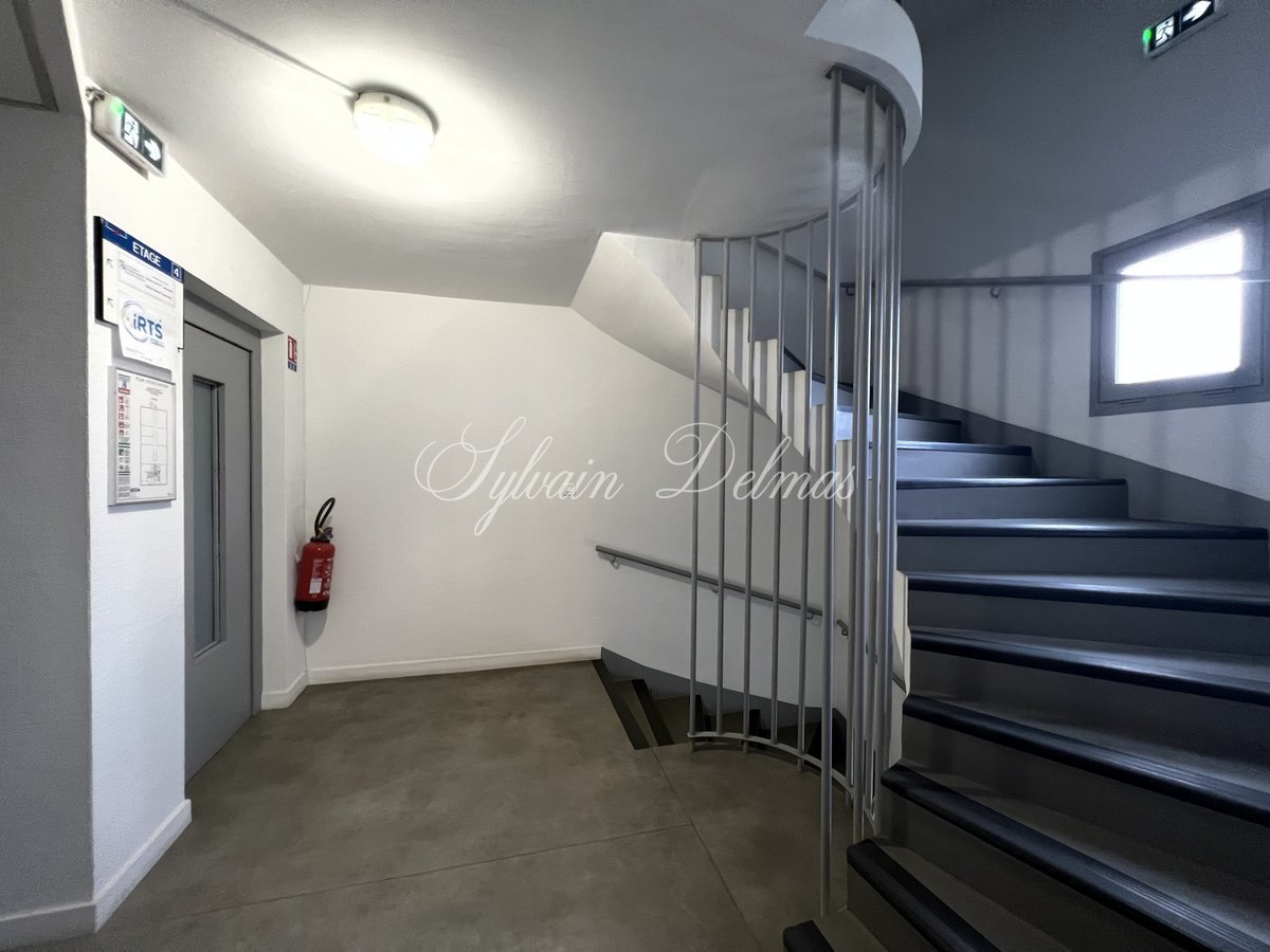 Immeuble de standing — IMMEUBLE DE RAPPORT