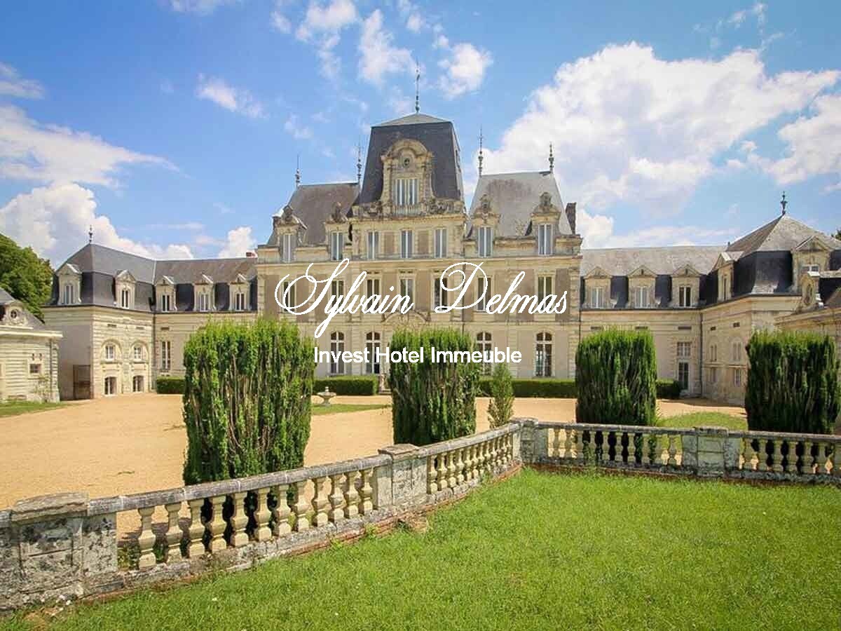Château à 30 minutes de la cote Atlantique