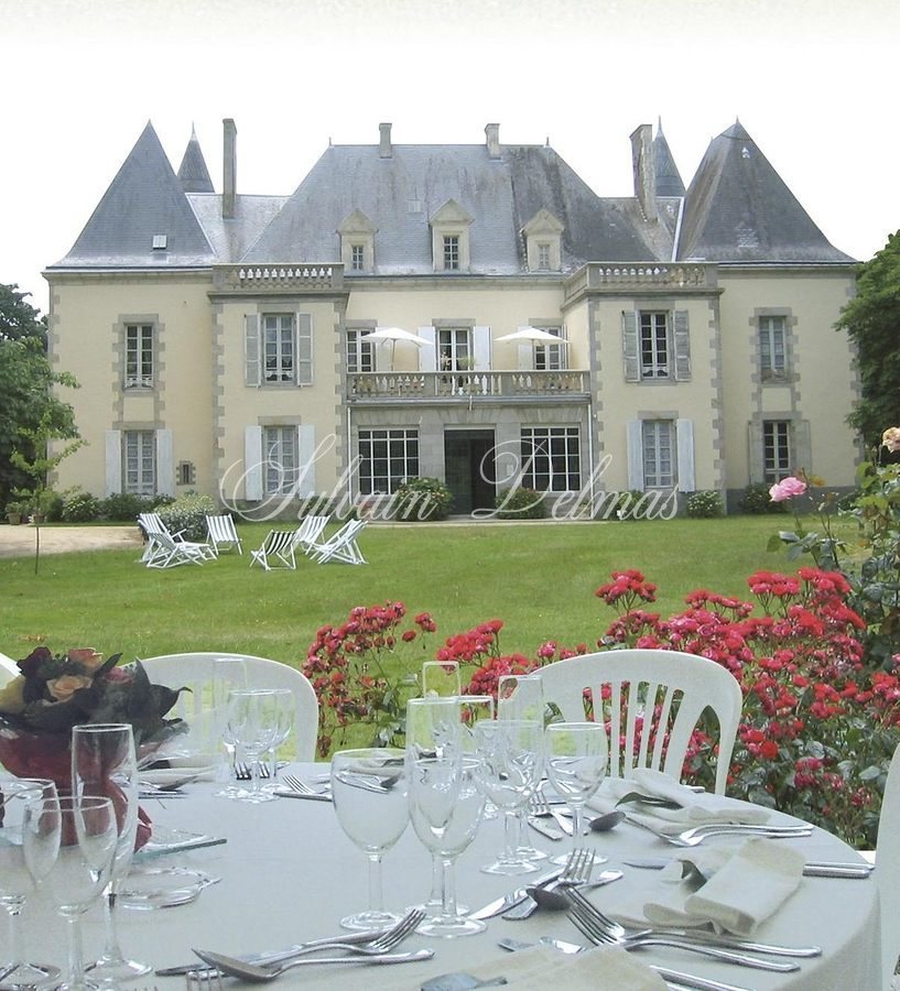 Château à 30 minutes de la cote Atlantique
