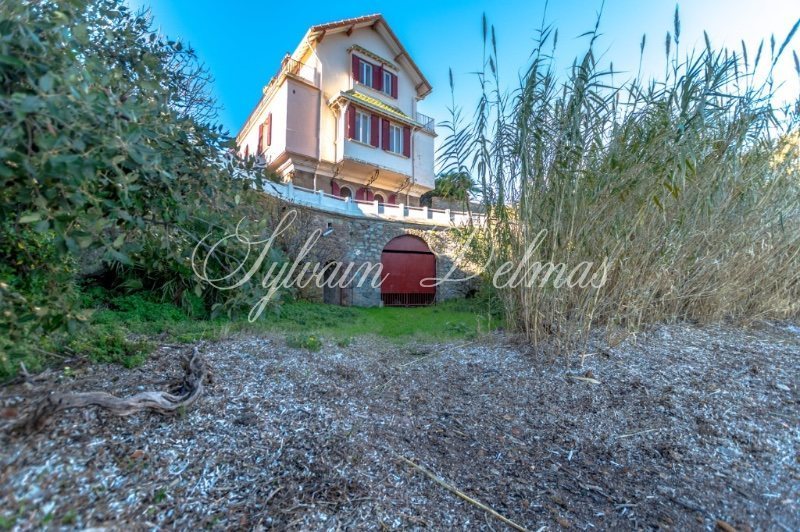 VILLA PIED DANS L'EAU ACCÉS DIRECT PLAGE