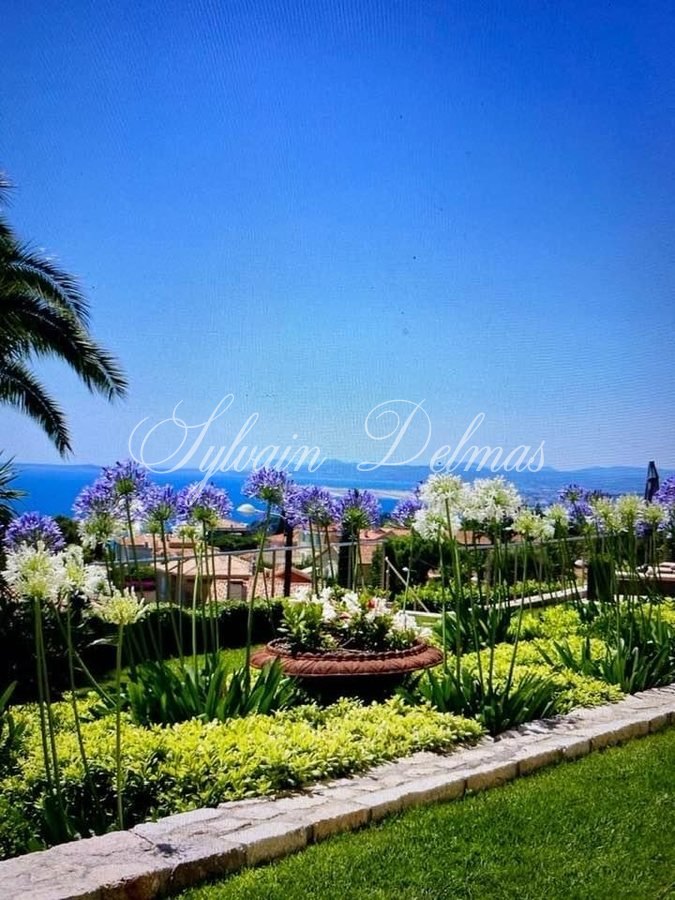 Somptueuse villa récente à Villefranche sur Mer