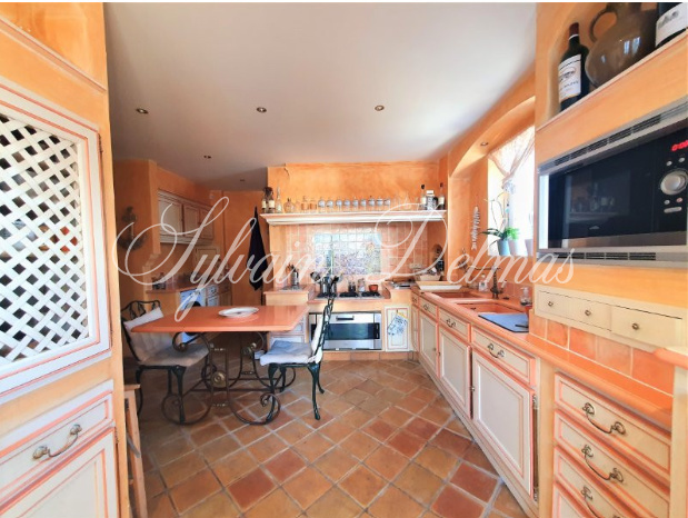 VILLA A GRIMAUD