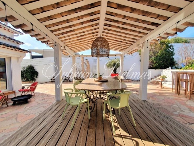 VILLA A GRIMAUD