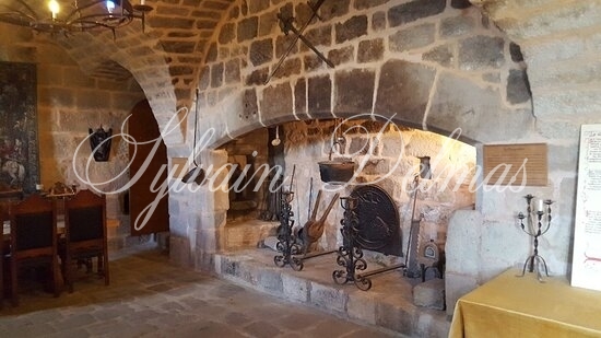 Château — CHATEAU  MEDIEVAL EN ARDECHE