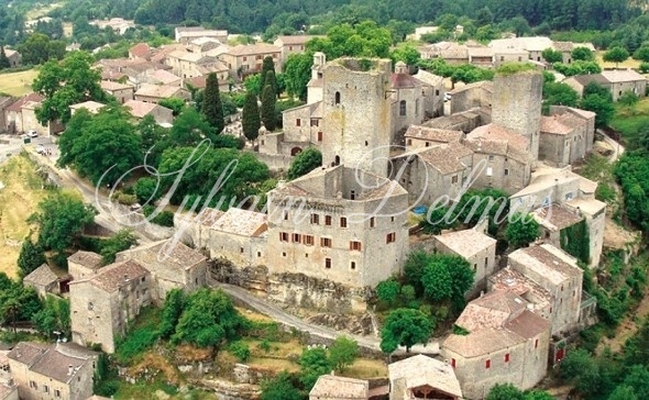Château — CHATEAU MEDIEVAL EN ARDECHE