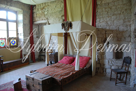 Château — CHATEAU  MEDIEVAL EN ARDECHE