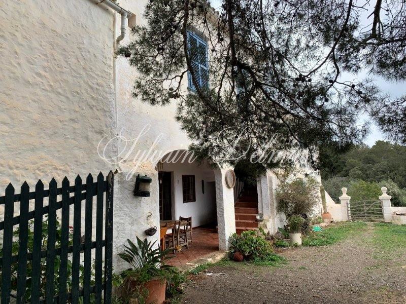 FERME ECOLOGIQUE ET VILLA SUR DOMAINE DE 99 HECTARES