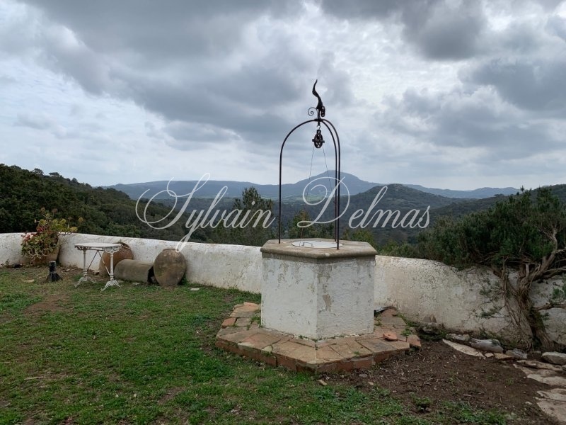 FERME ECOLOGIQUE ET VILLA SUR DOMAINE DE 99 HECTARES