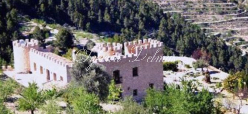Château — CHATEAU EN ESPAGNE