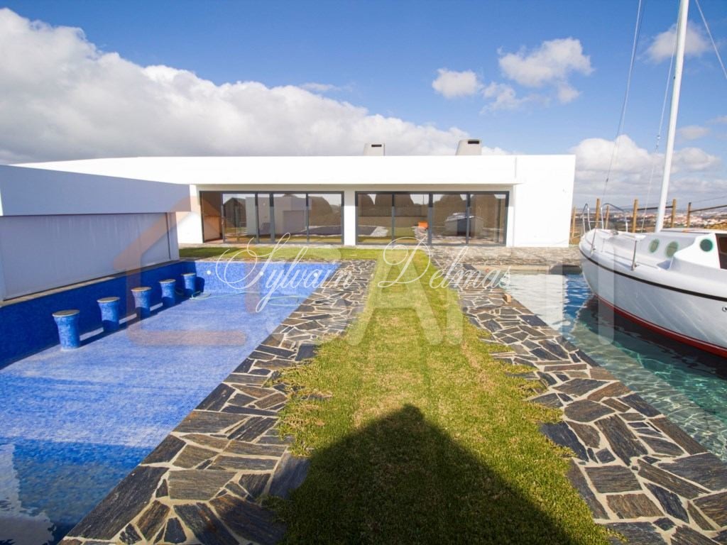 VILLA AVEC GITES PROCHE COTE ATLANTIQUE PORTUGUAISE