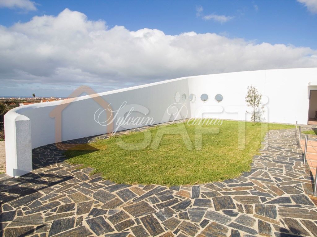 VILLA AVEC GITES PROCHE COTE ATLANTIQUE PORTUGUAISE