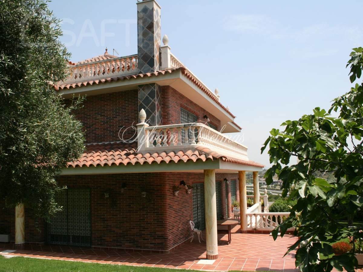 VILLA ENTRE BARCELONE ET TARRAGONA