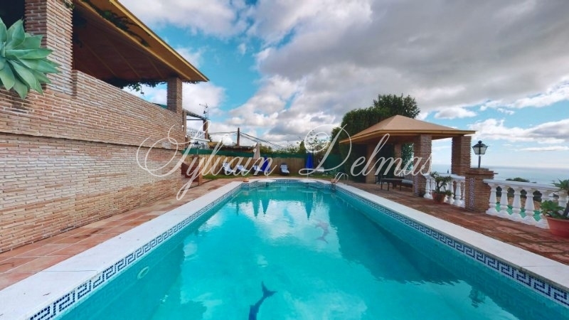 VILLA BORD D EMER ENTRE MARBELLA ET MALAGA