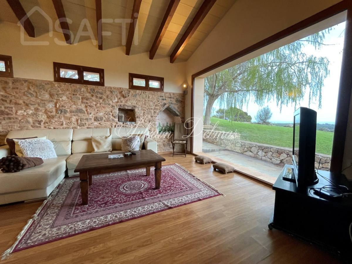 VILLA DE STANDING SUR L ILE DE PALMA