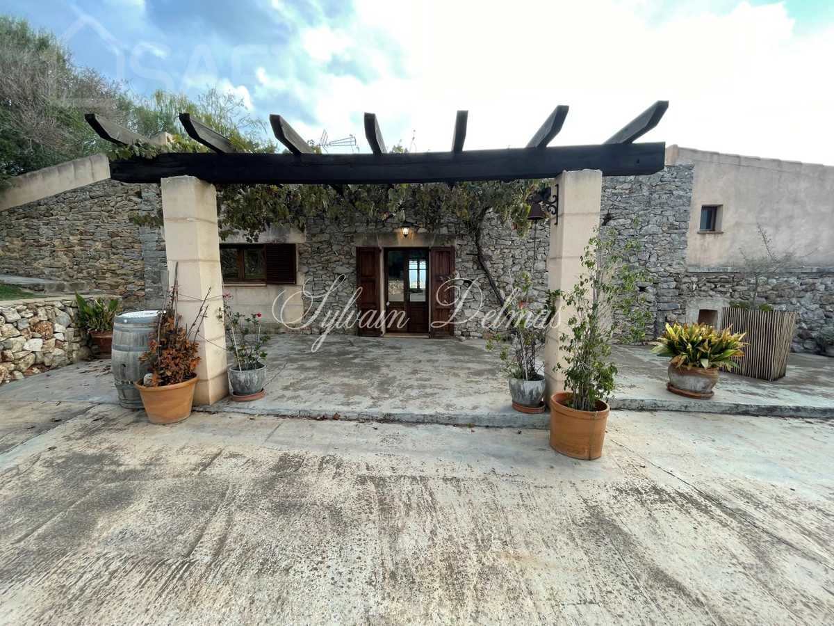 VILLA DE STANDING SUR L ILE DE PALMA