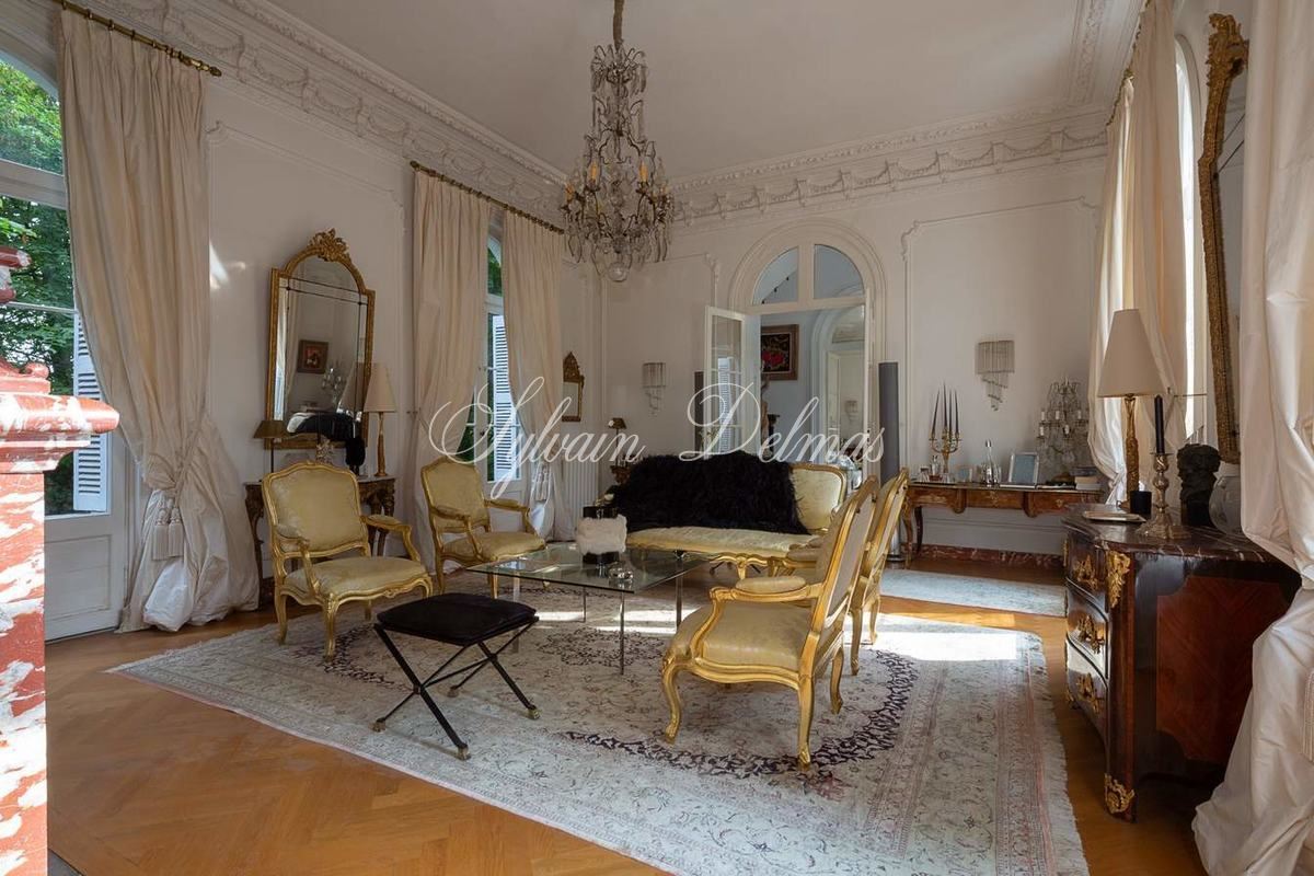 Château — CHATEAU XIXème Périphérie de Tours