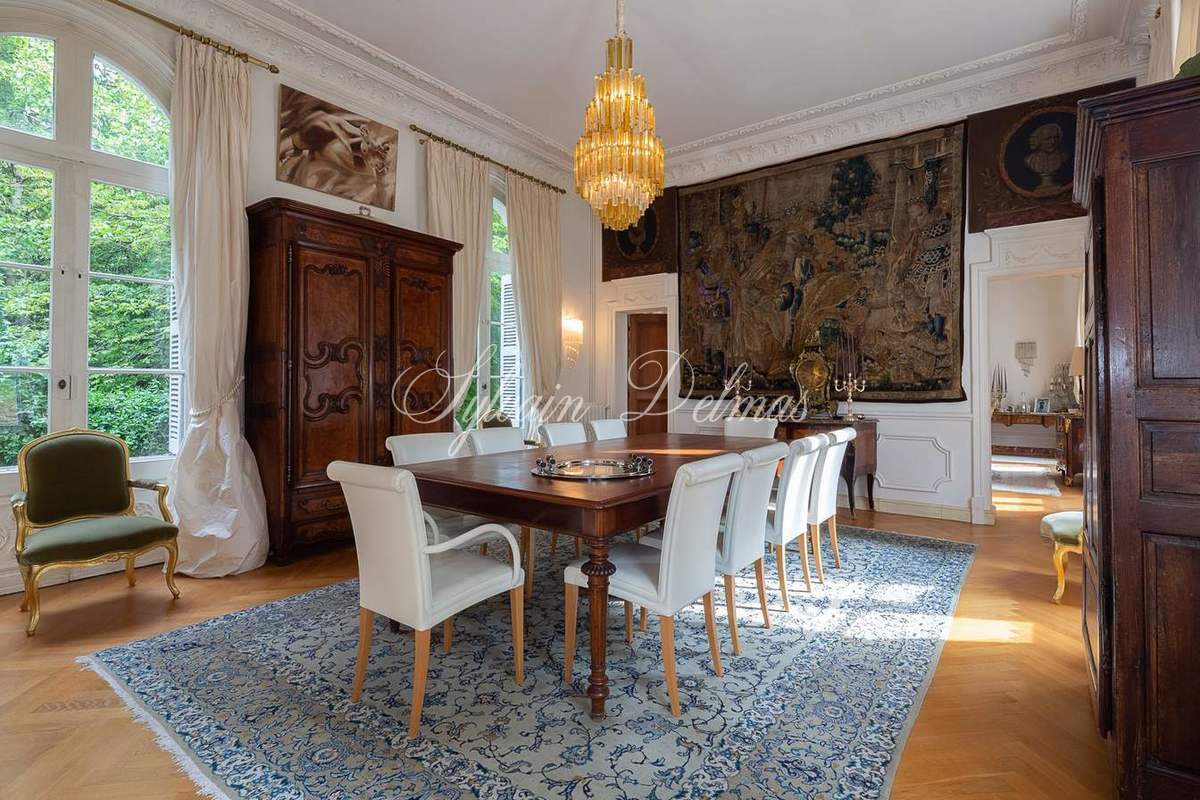Château — CHATEAU XIXème Périphérie de Tours