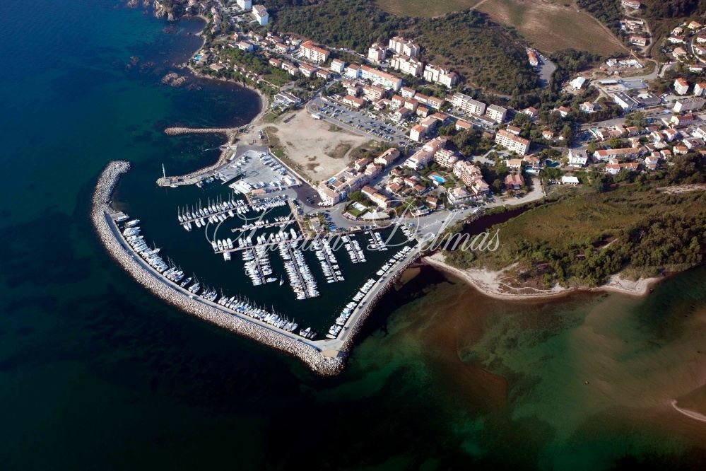 VILLA DE STANDING VUE MER A SOLANZARA