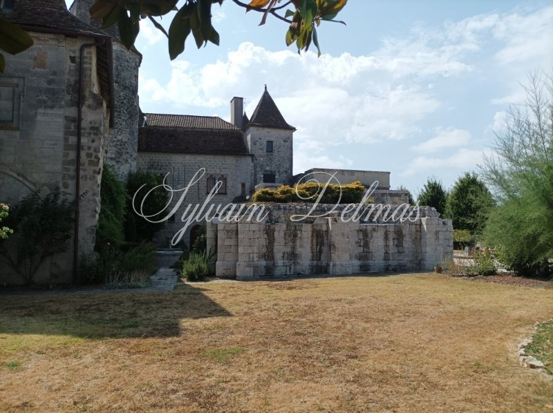 Château — CHATEAU DANS LE LOT ET GARONNE