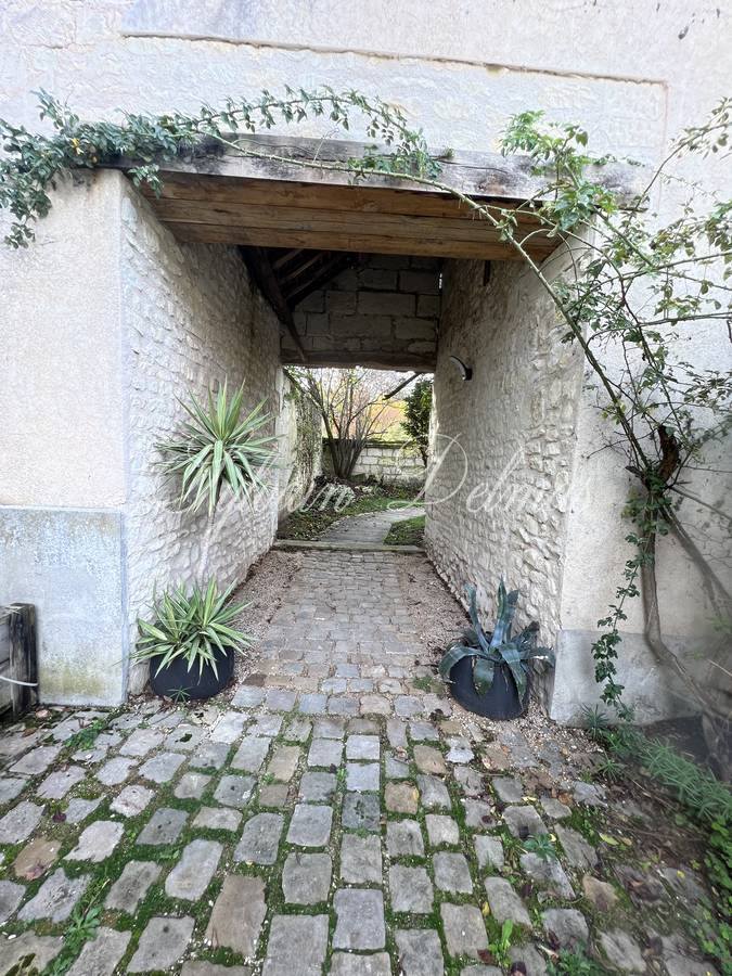 Rare hôtel particulier du XIX ème avec dépendances, 2000 M² sur un parc de 4700 m² en ville !!