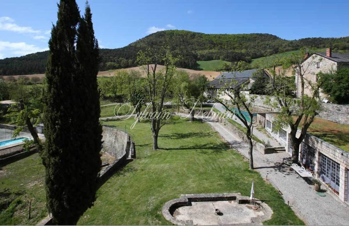 Château médiéval proche du pont de Millau