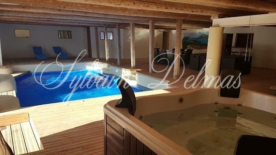 Maison provençale — GRAND GITE à quelques minutes des plages de la Méditerranée a sasir