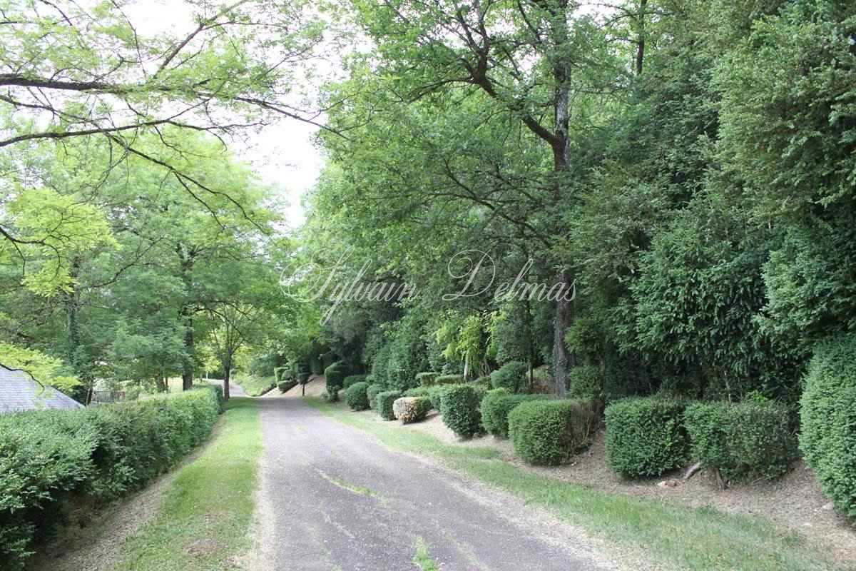 Château directoire de 42 chambres au cœur de la Dordogne
