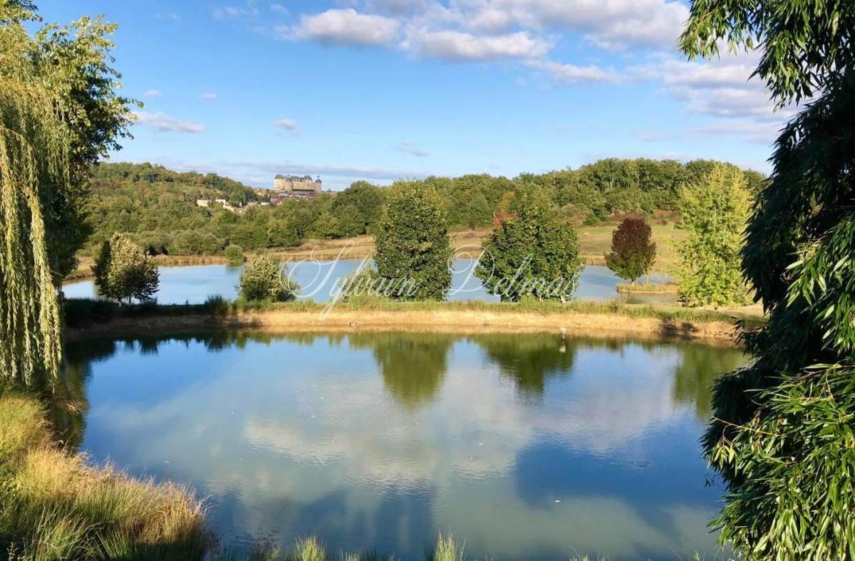 Domaine — Complexe hôtelier 14 gites 47 CH centre de vacances proche de Périgueux.