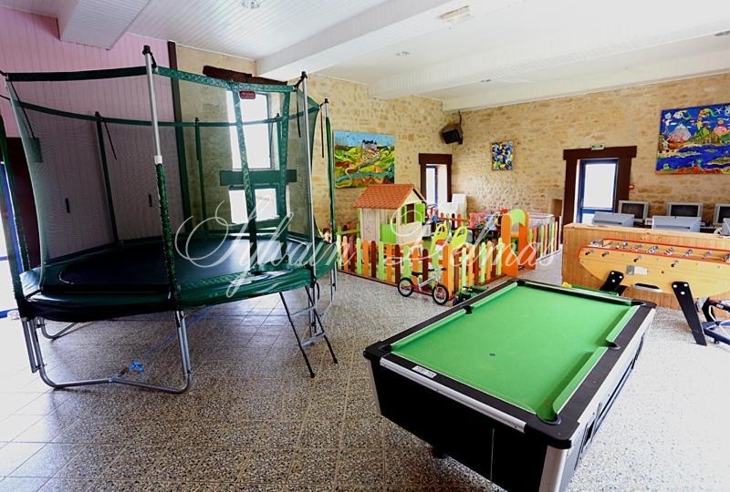 Domaine — Complexe hôtelier 14 gites 47 CH centre de vacances proche de Périgueux.