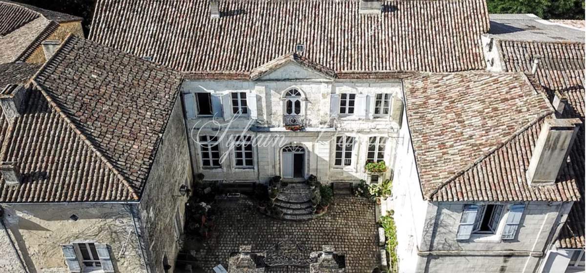 Château — Exceptionnel Manoir XVIII° plein centre entre Bergerac et Marmande
