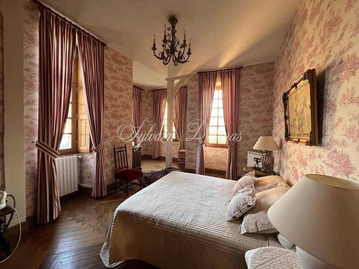 Château — Manoir du XV° à 20 minutes de Tours entièrement restauré