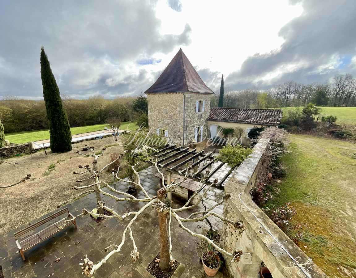 sublime manoir restauré proche d'Auch