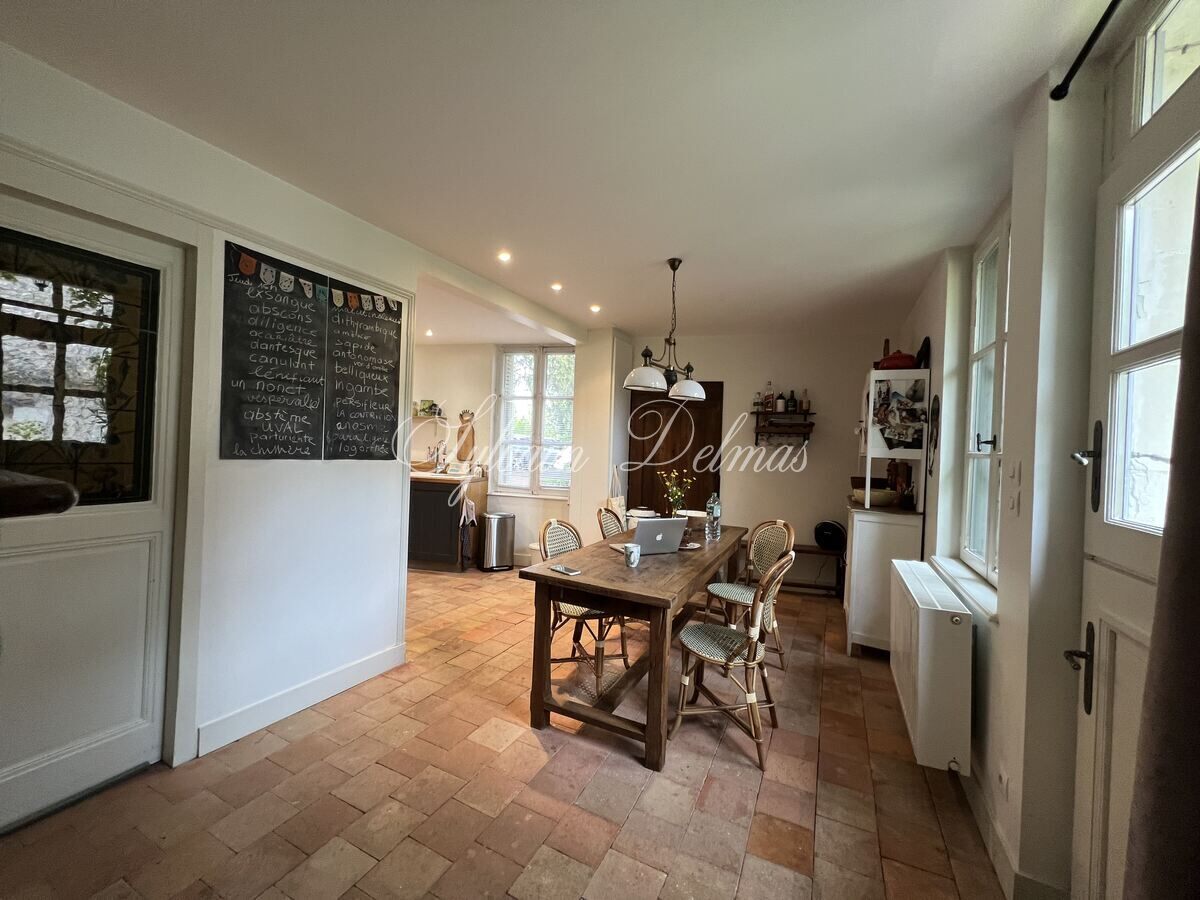 Manoir — A VENDRE à quelques kilomètres de Tours centre, authentique propriété du XIX°