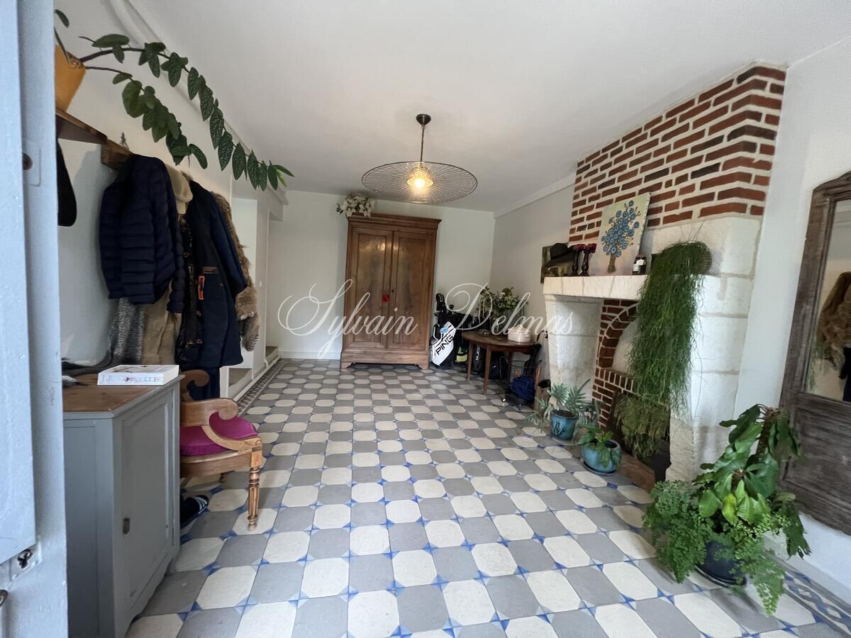 Manoir — A VENDRE à quelques kilomètres de Tours centre, authentique propriété du XIX°