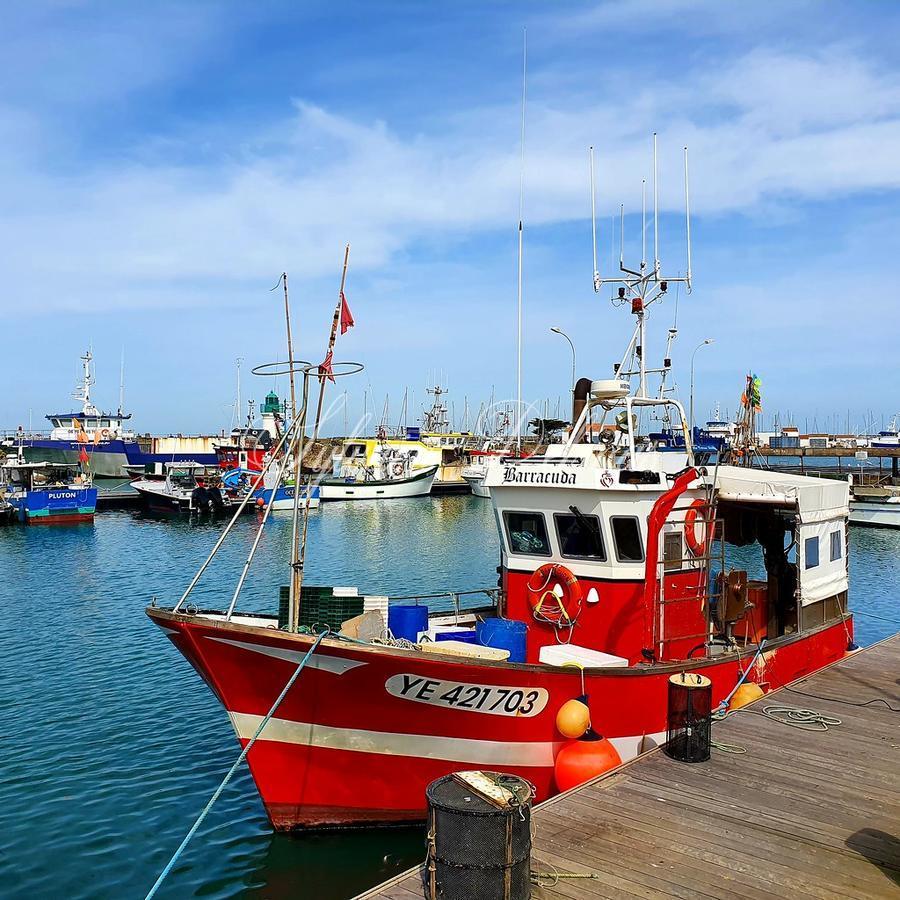 Emplacement unique en front de mer, ensemble immobilier avec fonds de commerce