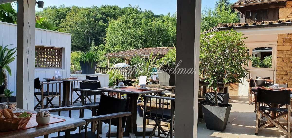 Domaine — A VENDRE Hôtel restaurant proche de Sarlat