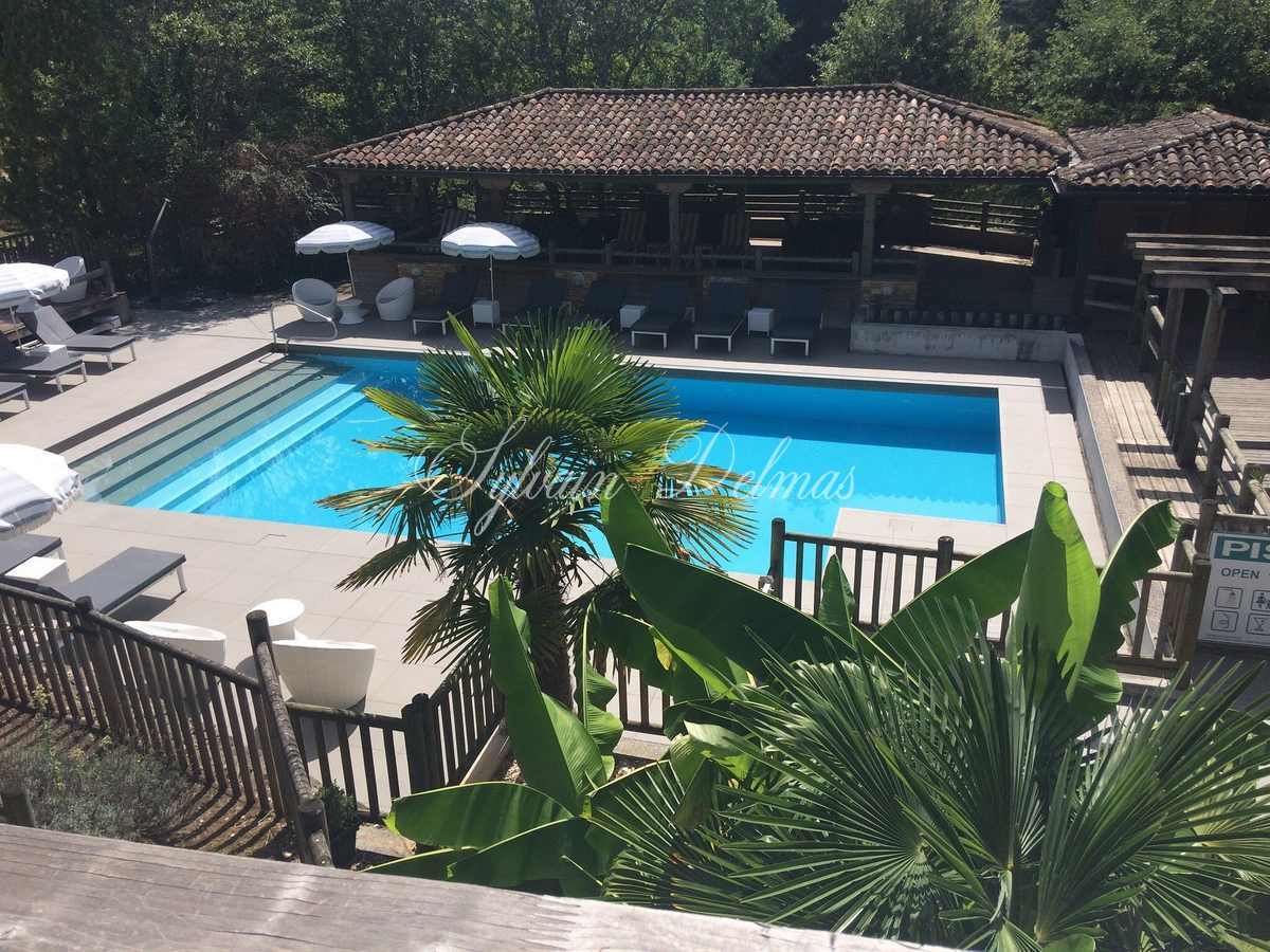 Domaine — A VENDRE Hôtel restaurant proche de Sarlat