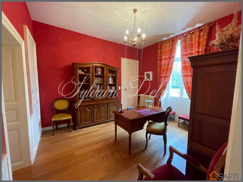Château XIX° à vendre à 10 minutes du centre d'Angoulême