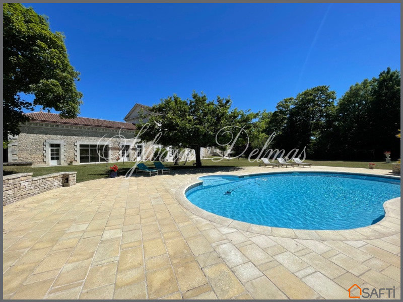 Château XIX° à vendre à 10 minutes du centre d'Angoulême