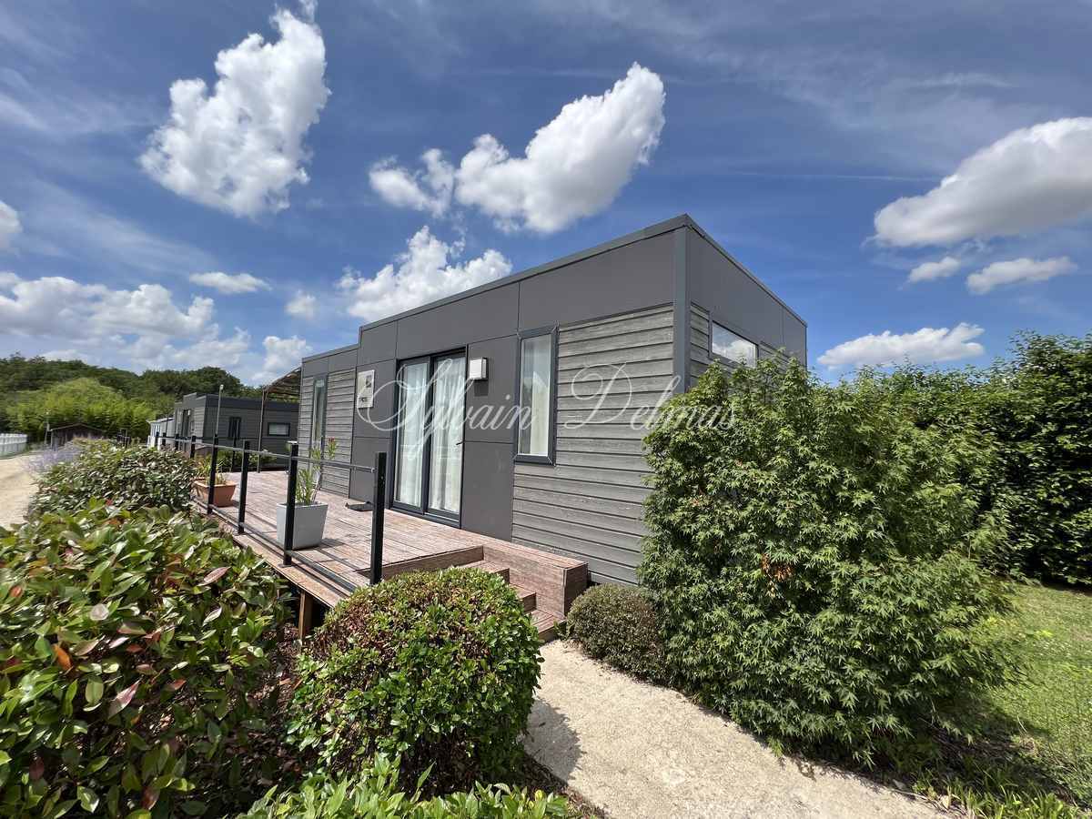 Domaine — Ensemble immobilier du XIX° gites, chambres d'hôtes, mobil home,