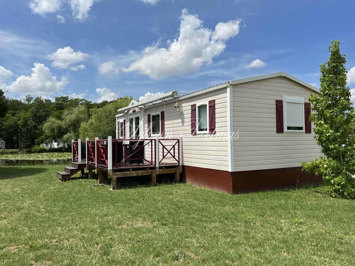 Domaine — Ensemble immobilier du XIX° gites, chambres d'hôtes, mobil home,